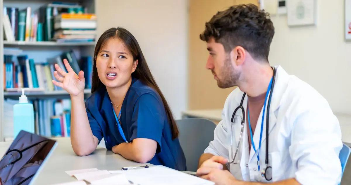 Como escolher a melhor escola para cursar Técnico em Enfermagem?