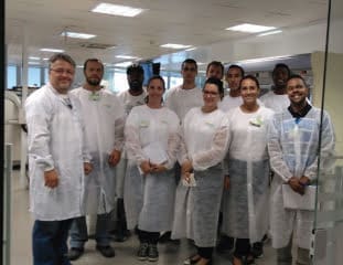  Visita técnica: central de análises de exames do Laboratório Santa Luzia