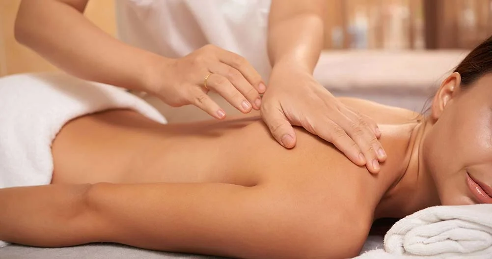 Qual a diferença entre Massagem e Massoterapia?