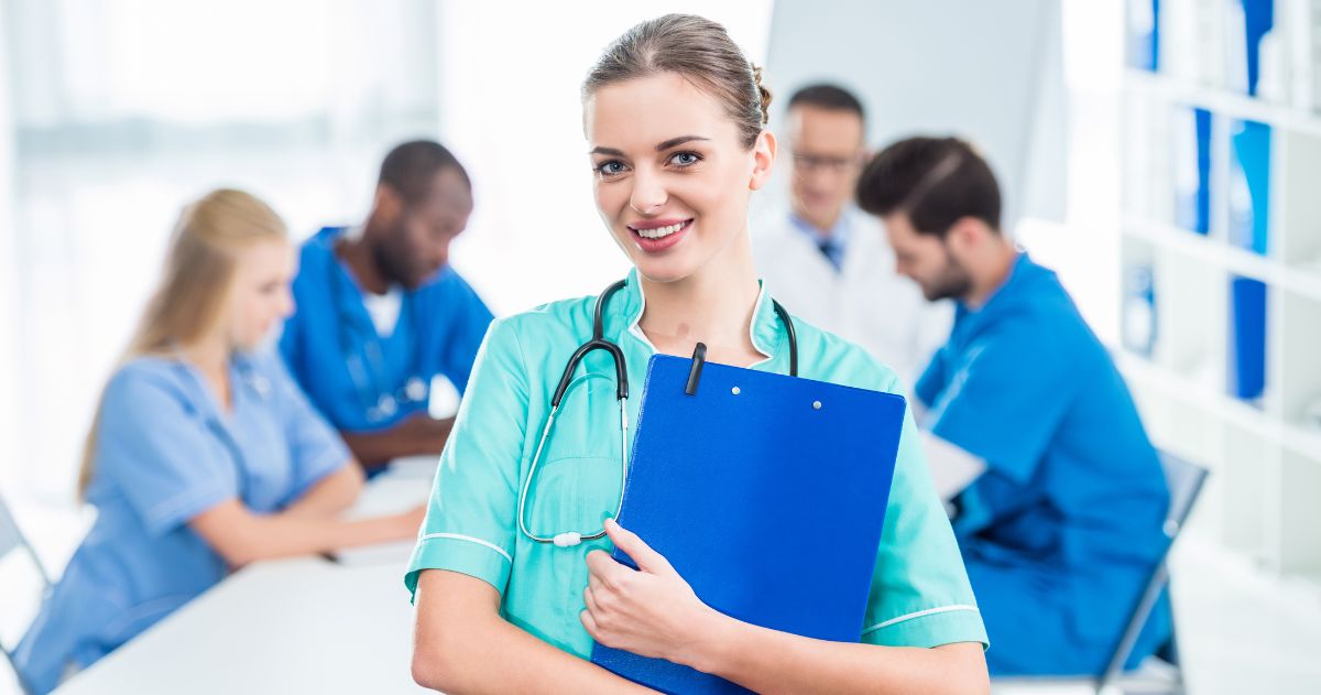 Currículo de Enfermagem: recomendações, o que não pode faltar e modelos prontos