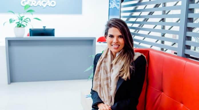 CEO da escola - Ana Paula Calaes