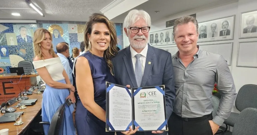Diploma Mérito Educacional - Ana Paula Calaes