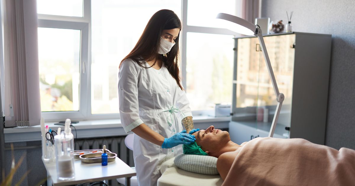 Mensalidade Curso Estética: confira as opções de curso e respectivos valores